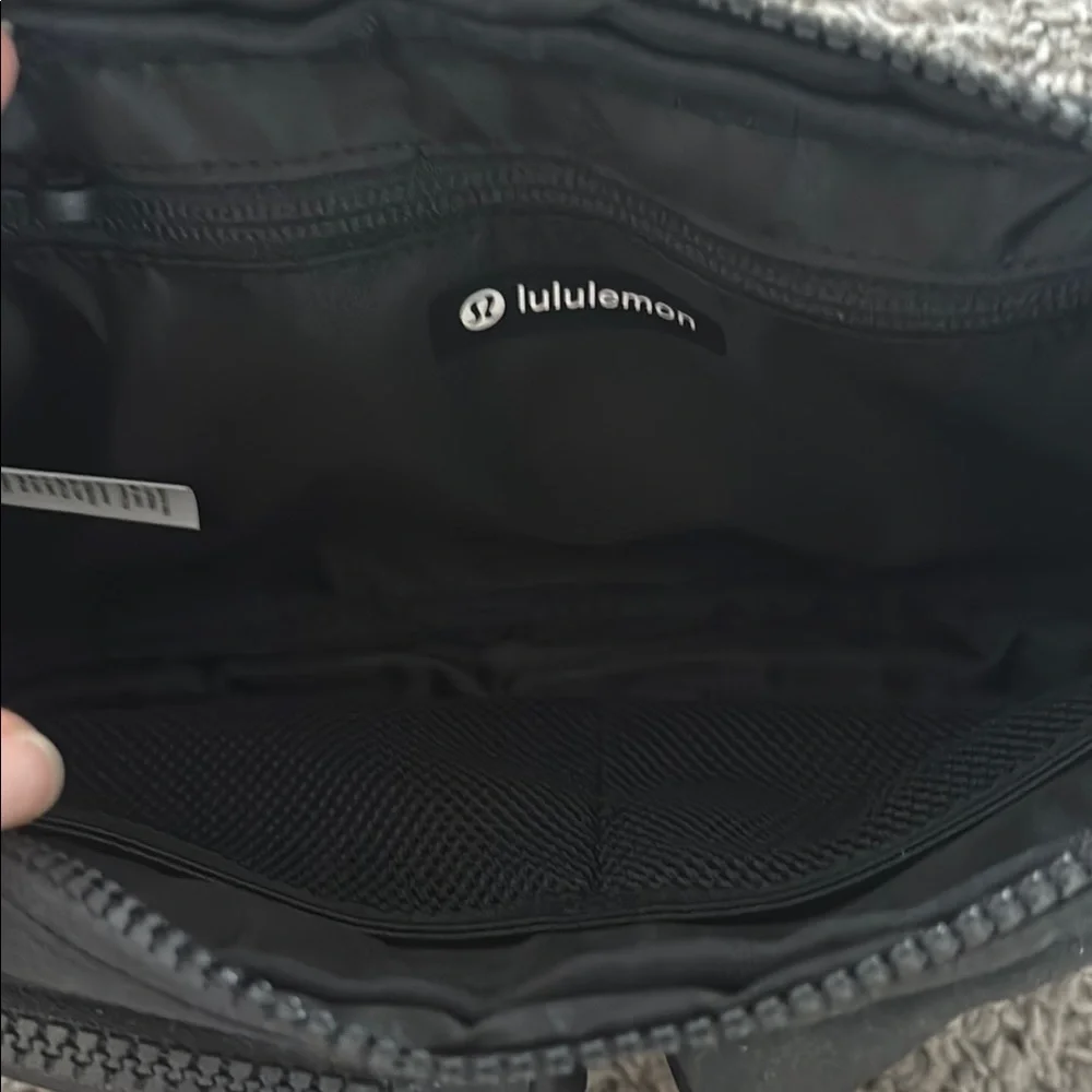 Black Crossbody Bag lululemon - Picture 5 of 5